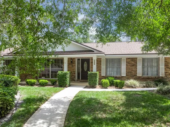 105 Valley Ct, Longwood, FL 32779