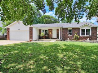 5313 Doe Run Dr, Imperial, MO 63052