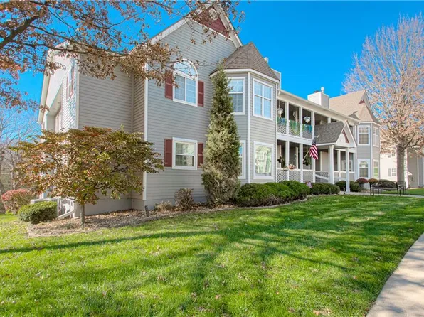 4318 S Bryant Ct APT 8, Independence, MO 64055