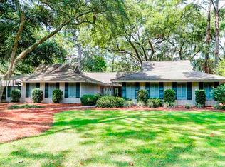 16 Spanish Moss Rd, Hilton Head Island, SC 29928