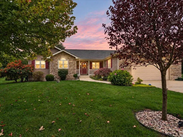 29 Pinehurst Dr, Valparaiso, IN 46383