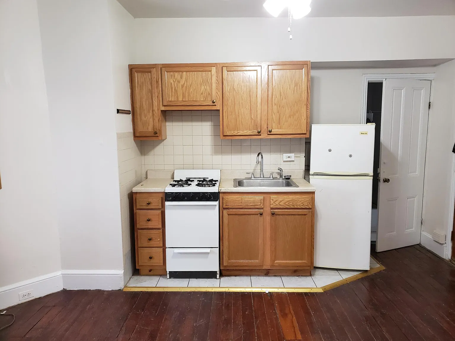 1 bed, $1,200 — Photo 2