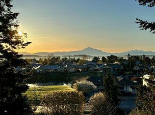 8142 Comox Rd, Blaine, WA 98230