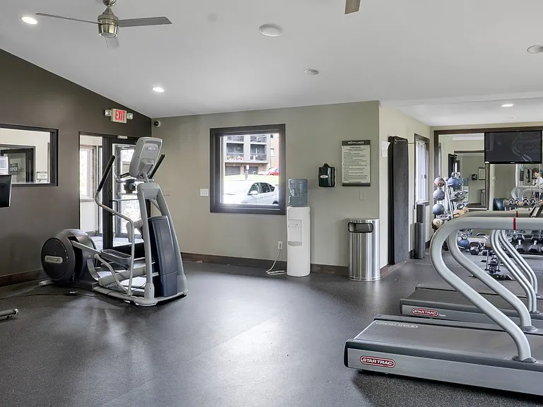 The Woodlands of Minnetonka Apartments — Photo 65