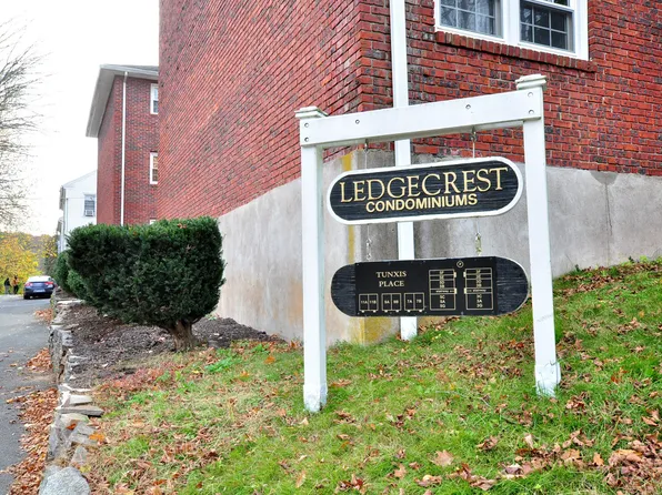 5 Tunxis Place #C, Simsbury, CT 06081