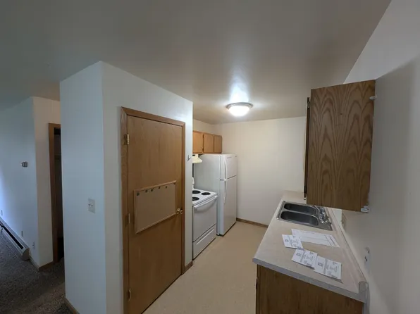 171 S Royal Ave #7, Fond Du Lac, WI 54935