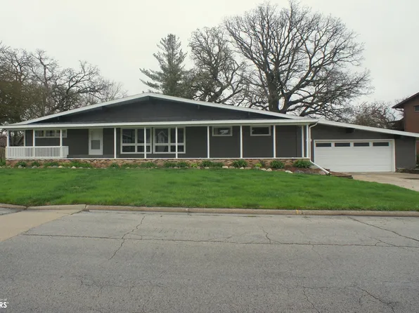 713 White Post Dr, Webster City, IA 50595