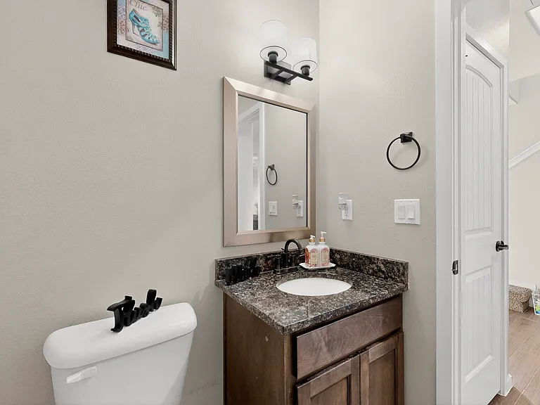 14717 Charles Foster Ave — Photo 17