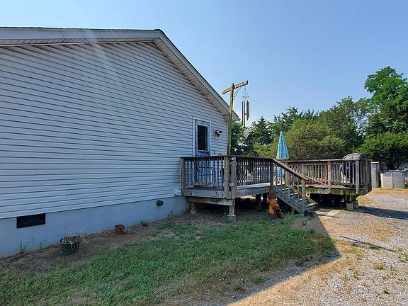 3rd image of 117 Windy Knoll Dr