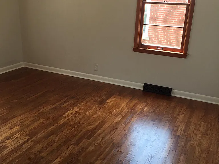 607 Military St — Photo 3