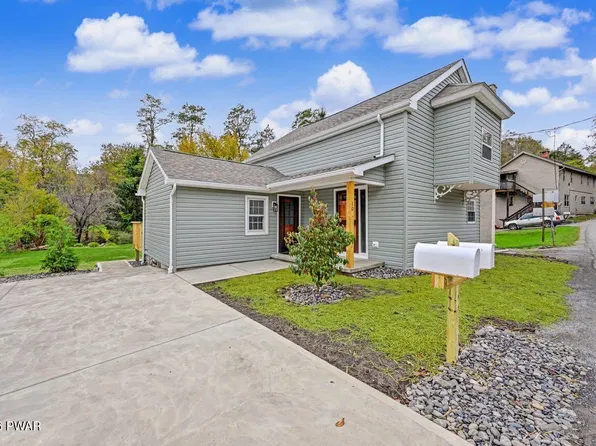 10 Pond Rd, Moscow, PA 18444