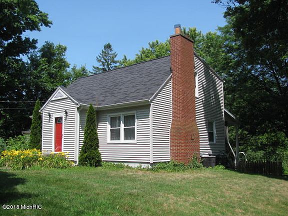 2nd image of 345 E Superior St