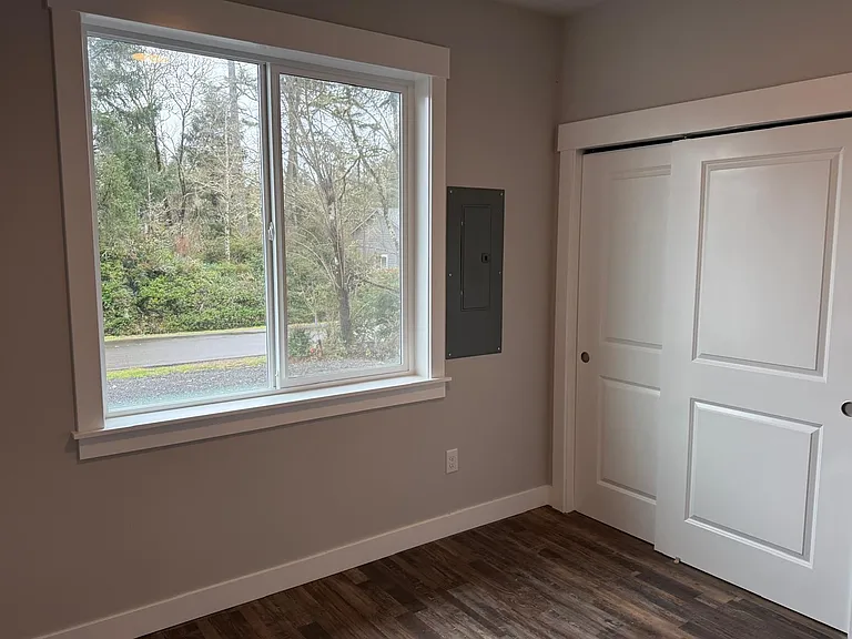 659 Sunset Ave NE #A — Photo 5
