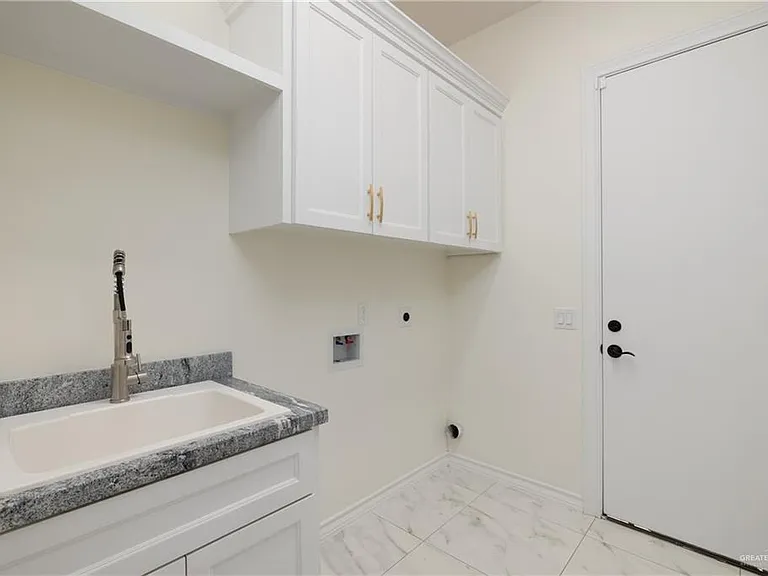 702 Los Ejidos St — Photo 17