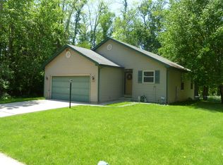2623 Emerson Forest Pkwy, South Bend, IN
