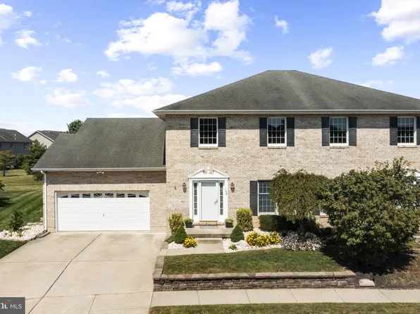 122 Mandalay Dr, Bear, DE 19701