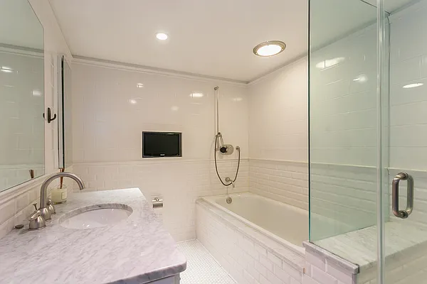 Rented by Vivaldi Real Estate | media 21