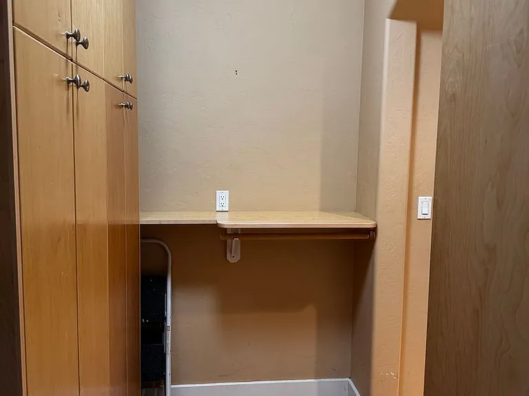 78 Jameson Dr — Photo 3
