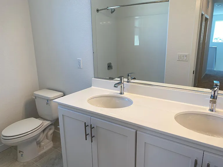 801 Verdant Ln — Photo 17