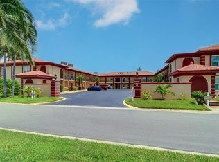 10351 Regal Dr APT 14, Largo, FL 33774