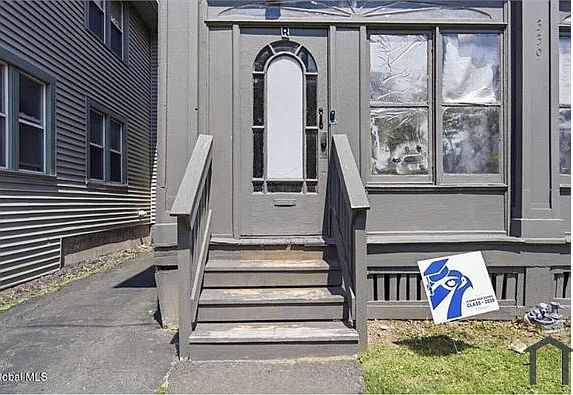 3rd image of 339 Delaware Ave #2A