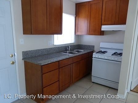4th image of 3900 1/2 Eagle Rock Blvd