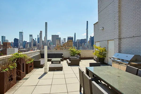 Sold by Compass | media 24