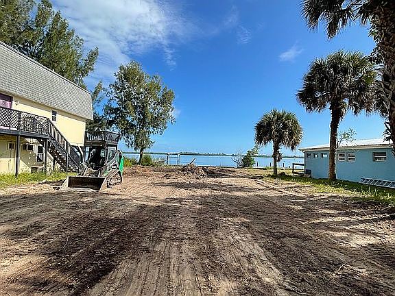 2nd image of V I P Vacation Island Playground Sec #1-lot 5
