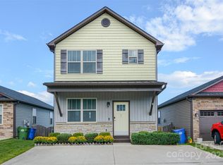 31 Harrelson Ln, Fletcher, NC 28732