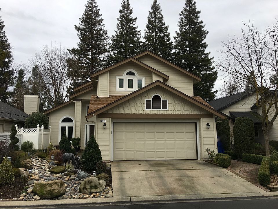 1st image of 9118 N Woodlawn Dr