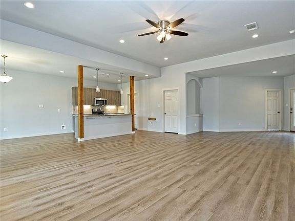 5th image of 133 Naalehu Ct