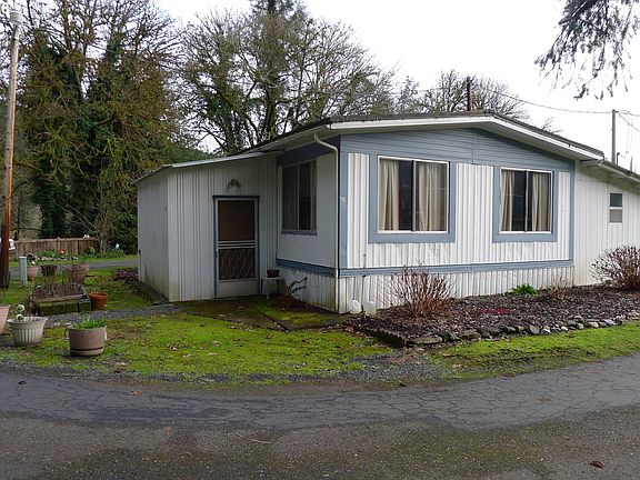 5th image of 212 Woodpecker Ln