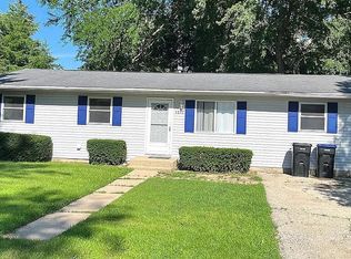 4812 Howard St, McHenry, IL 60051