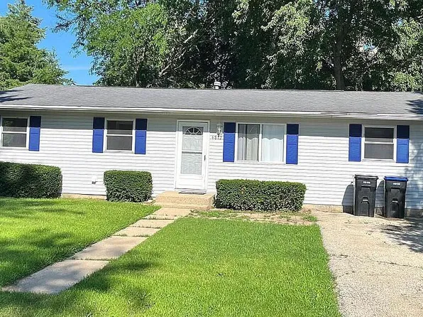 4812 Howard St, McHenry, IL 60051