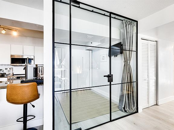 5th image of 1200 Brickell Bay Dr APT 2923