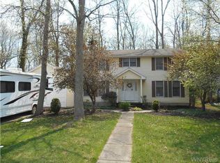 44 Settlers Row, Grand Island, NY 14072