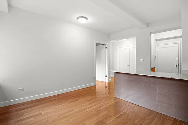 Rented by Stonehenge NYC LLC | media 22