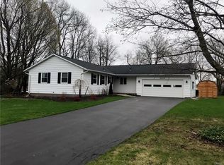109 Willowcrest Dr, Elbridge, NY 13060