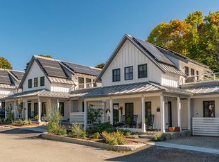 17 Cottage Ct, Newburyport, MA 01950