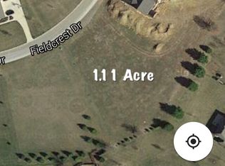 19 Fieldcrest, Monticello, IL 61856