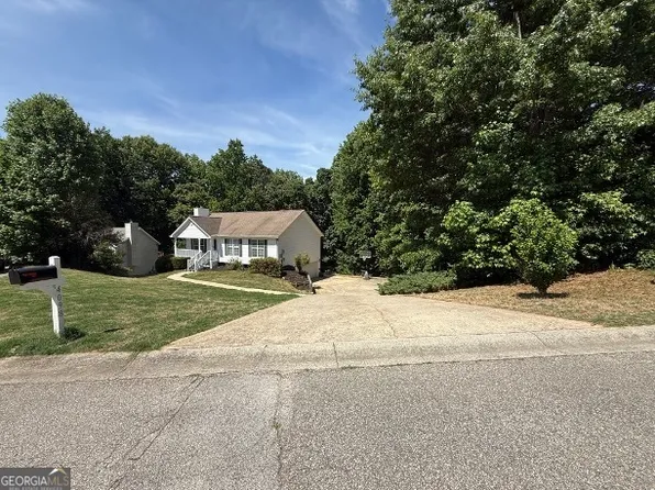 4098 Parks Rd, Flowery Branch, GA 30542
