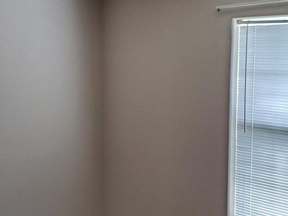 4th image of 3066 Montevideo Dr