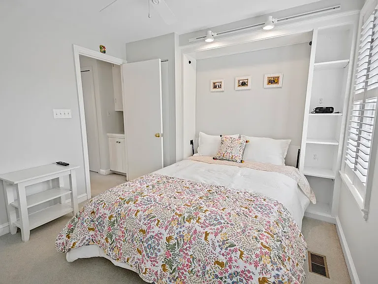 716 S Hanover St — Photo 11