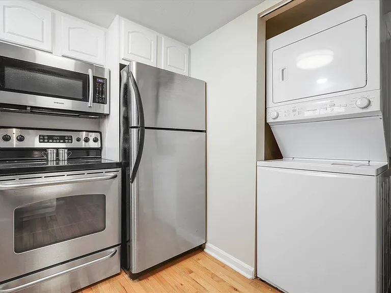 517 E Jefferson St #45 — Photo 17