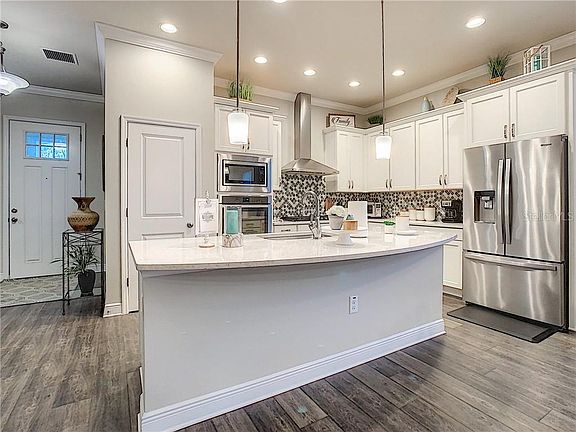 3rd image of 14651 Promenade Pkwy