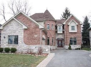 2537 Laurel Ln, Wilmette, IL
