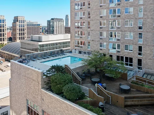 433 S 7th St APT 1627, Minneapolis, MN 55415