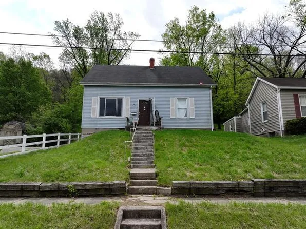 125 Lincoln St, Aurora, IN 47001