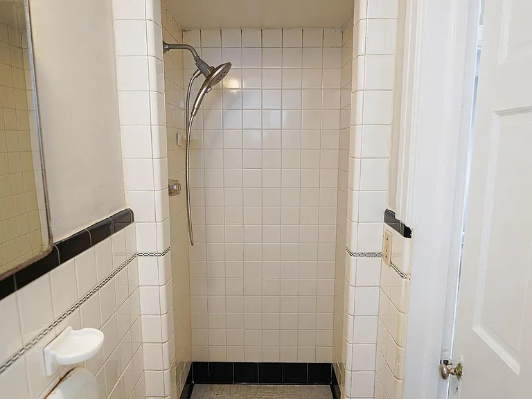 308 N Division St #2 — Photo 20