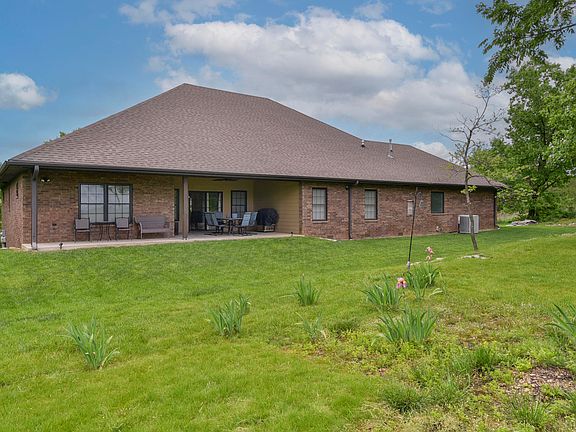 3rd image of 417 Silverwood Circle